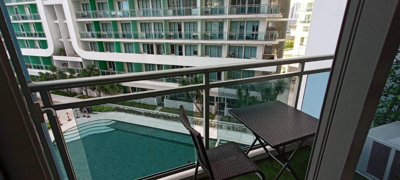Azure Urban Resort Residences Манила Екстериор снимка