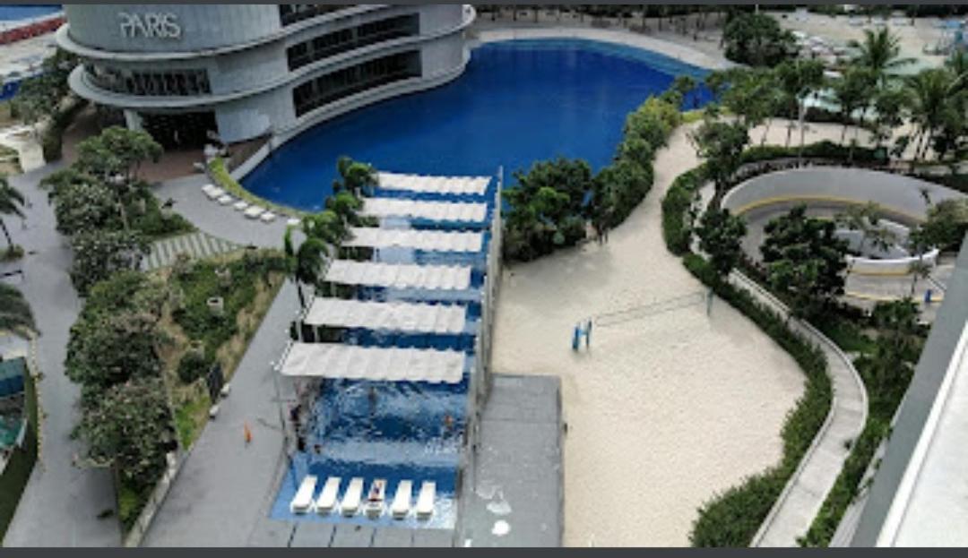 Azure Urban Resort Residences Манила Екстериор снимка