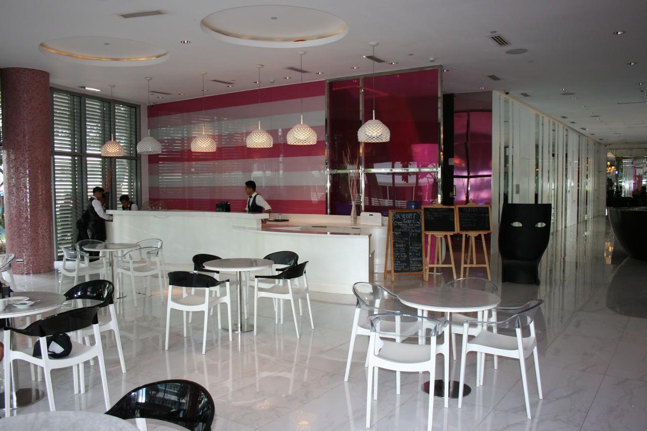 Azure Urban Resort Residences Манила Екстериор снимка